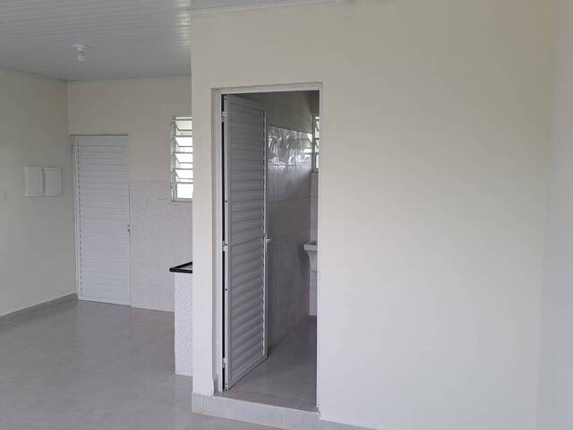 #2734 - Casa para Locação em São Roque - SP - 2
